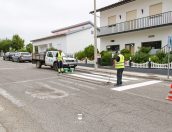 Galeria de Fotos - Município reforça pintura da sinalização horizontal