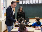 Galeria de Fotos - Investimento Educativo: Câmara Municipal Entrega 80 Flautas a Alunos do 1.º Ciclo
