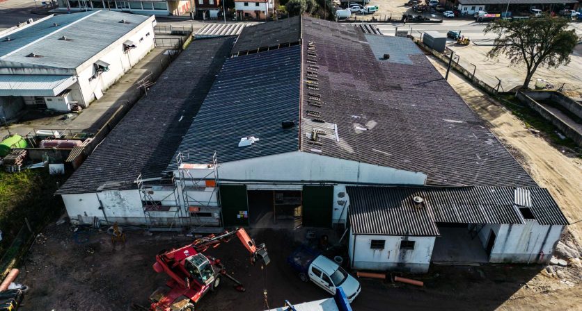 (Português) Município de Tábua investe na melhoria do estacionamento do Espaço CULTIVA