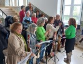 Galeria de Fotos - Aula de Música da Academia Sénior de Tábua no átrio da Câmara Municipal