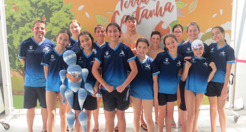(Português) Escola Municipal de Atividades Aquáticas de Tábua marcou presença na 7.ª Concentração do Circuito Municipal de Escolas de Natação
